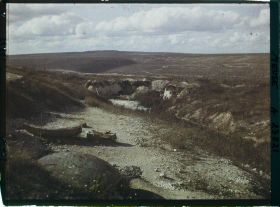 Image représentant France, Fort de Vaux, Lu Coupole détruite par le Commandant Raynal et le fort de Douaumont