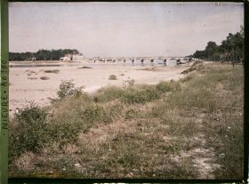Image représentant Le pont de Loire ou Pont de Pierre ou vieux pont