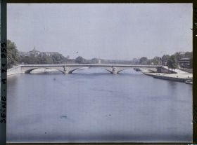 Image représentant Le pont des Invalides ou le pont de l'Alma