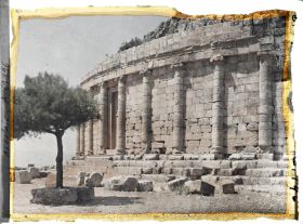 Image représentant Colonnes sur le pourtour du tombeau de la Chrétienne