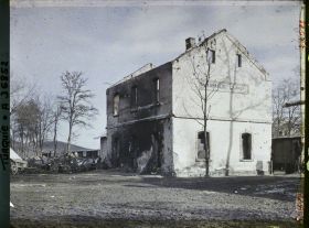 Image représentant Turquie, Karakeui, Gare de Karakeui incendiée