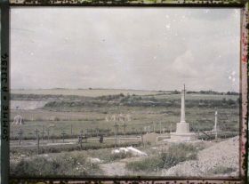 Image représentant France, Fricourt, Cimetière anglais à l'entrée de Fricourt