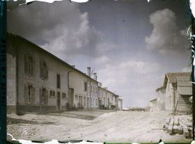 Image représentant France, Les Eparges, Grande rue