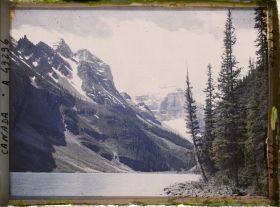 Image représentant Canada, Lac Louise, Vue vers Glacier Victoria et Lac