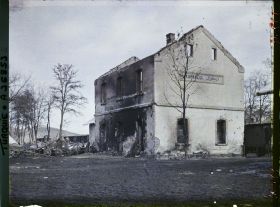 Image représentant Turquie, Karakeui, Gare de Karakeui incendiée