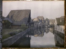 Image représentant France, Strasbourg, Un coin de la petite France, prise des ponts couverts