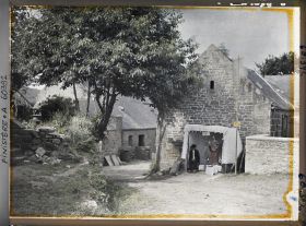 Image représentant Le reposoir de saint Guénolé de Kergoat sur le parcours de la Grande Troménie