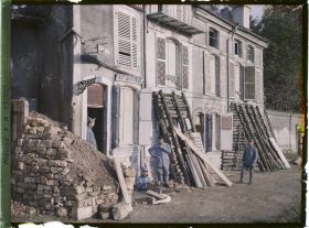 Image représentant France, Verdun, Place de la Citadelle, Maisons organisées