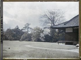 Image représentant Palais du Nijô-jô : jardin et extrémité du pavillon Hon-maru
