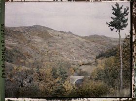 Image représentant France, Effets d'automne pris dans la Vallée du Valbeleix