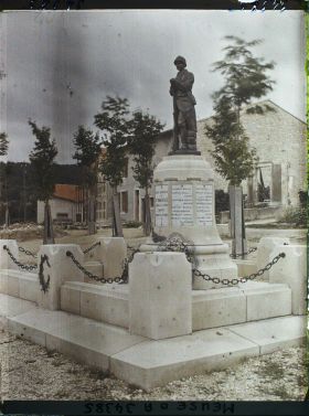 Image représentant France, St Maurice Sous les Côtes, Monument aux morts du Village