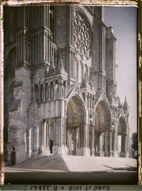 Image représentant Le porche du portail de la façade sud de la cathédrale Notre-Dame