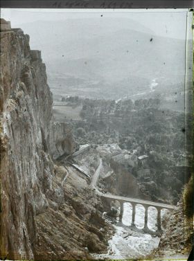 Image représentant Algérie, Constantine, Contre jour sur la Valllée du Rhumel à la sortie des gorges