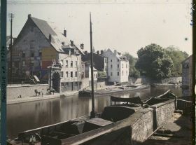Image représentant Belgique, Namur, Vieilles maisons sur les bords de La Sambre