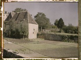 Image représentant France, Gourdon (Lot), Vieilles Maisons et jardin potager