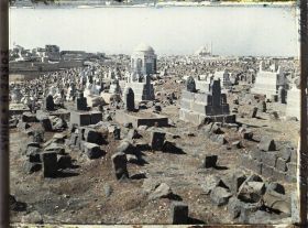 Image représentant Un cimetière musulman vers la Mosquée Khalid ibn al Walid