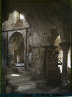 Image représentant L'intérieur de l'église saint-Michel
