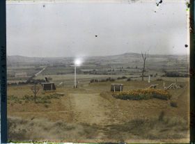 Image représentant Belgique, Locre, L'Ossuaire Français et la ligne des monts
