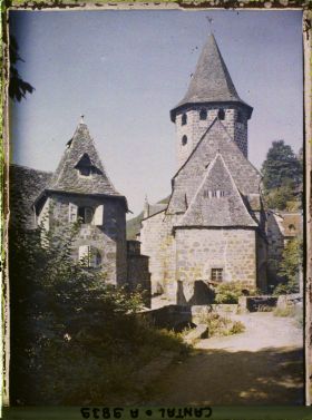 Image représentant Le chevet de l'église Saint-Pierre