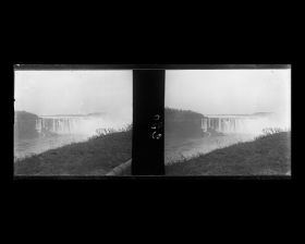 Image représentant Vue de la chute du Fer à Cheval, prise depuis le côté canadien