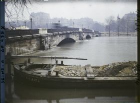 Image représentant La crue de la Seine au pont des Invalides