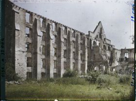 Image représentant France, Ourscamp, Ruines de l'Abbaye d'Ourscamps :  L'ancienne Grande Salle des Machines