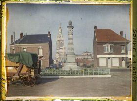 Image représentant Somme, Albert, La Place de l'Hôtel de Ville