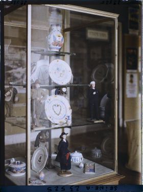 Image représentant Exposition d'objets de propagande américaine au musée des Arts Décoratifs