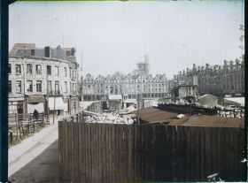 Image représentant France, Arras, Chantiers de l'Hôtel de Ville vers petite place