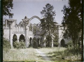 Image représentant France, Ourscamp, Ruines de l'Abbaye d'Ourscamps :  le Ch?ur (1280)