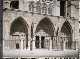 Image représentant Espagne, Léon, Léon : les 3 Porches de la Cathédrale Santa Maria de Regala