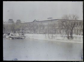 Image représentant Le Louvre depuis le Pont-Neuf