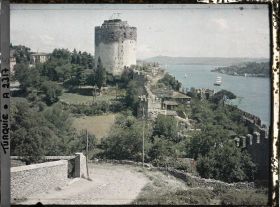 Image représentant Le château dominant le Bosphore