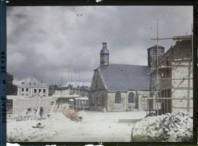 Image représentant France, Vienne le Château , Place de l'Eglise