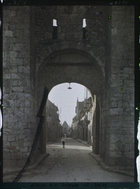 Image représentant France, Moret, La porte Ouest de la Ville