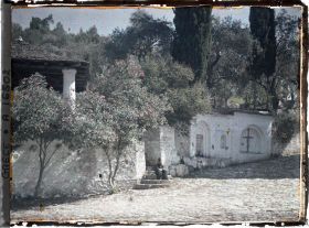Image représentant Turquie, Hilendar, Petite maison à l'entrée du Monastère