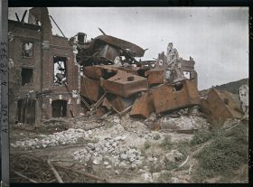 Image représentant Les vestiges des machines de la distillerie de Vauxrot, hameau proche de Soissons