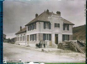 Image représentant France, Rembercourt, Mairie et  Ecole reconstruites