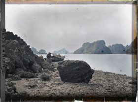 Image représentant Paysage près du Tunnel de Cam-pha (ou " Tunnel de la douane ")