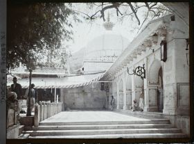 Image représentant Le dôme du mausolée du saint musulman Khaja-ud-Din Chishti dans le dargâh Sharif