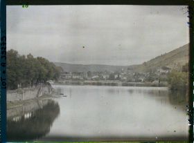 Image représentant France, Cahors, Le Lot vers l'amont et le faubourg Cabessut