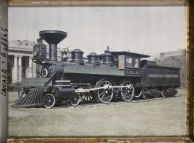 Image représentant Canada, Winnipeg, La 1ère locomotive arrivée à Winnipeg C.P.R. et la nouvelle gare du C.P.R.