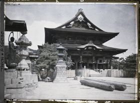Image représentant Temple Zenko-ji : le Hondo (salle principale du temple)