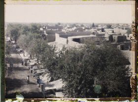 Image représentant Panorama sur une rue du bazar et les toits de la ville
