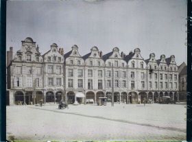 Image représentant France, Arras, Petite Place vers le Sud-Est