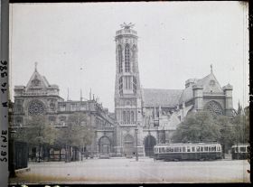 Image représentant Sirène sur le beffroi de l'église Saint-Germain-l'Auxerrois
