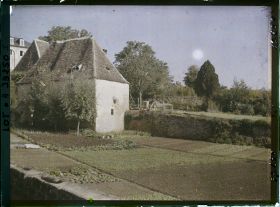 Image représentant Vieilles maisons et jardin potager