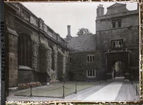 Image représentant Les abords de la chapelle du Caïus College