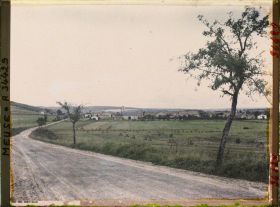 Image représentant France, Les Paroches, Vue sur le Village pris de l'Est