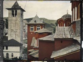 Image représentant Mont-Athos, Vatopediou, Vue des deux clochers